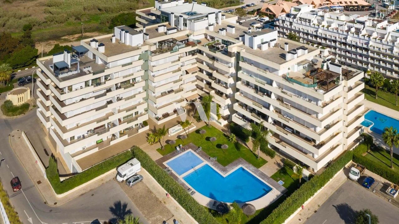Apartamento T3 para Venda em Quarteira Foto 19