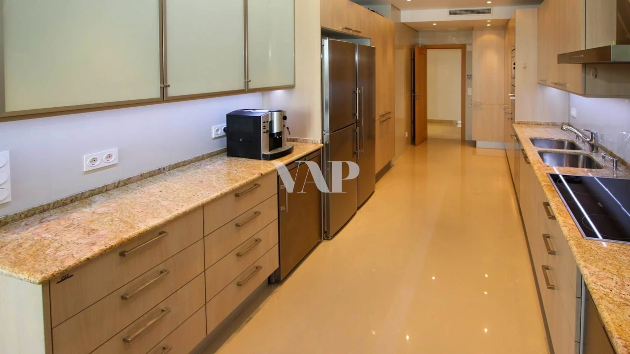 Apartamento T3 para Venda em Quarteira Foto 6