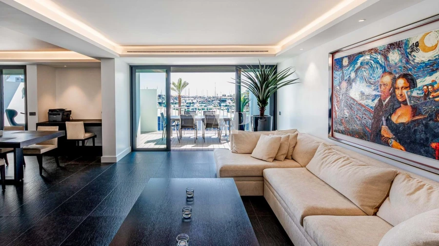 Apartamento T2 para Venda em Quarteira Foto 2