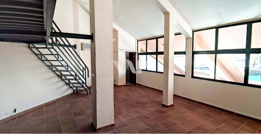 Negócio para Venda em Quarteira