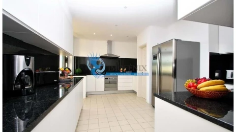 Apartamento T4 para Venda em Albufeira e Olhos de Água