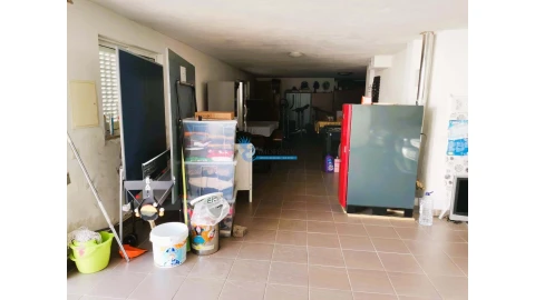 Moradia T4 para Venda em Albufeira e Olhos de Água