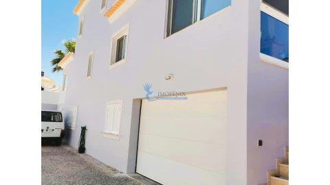 Moradia T4 para Venda em Albufeira e Olhos de Água