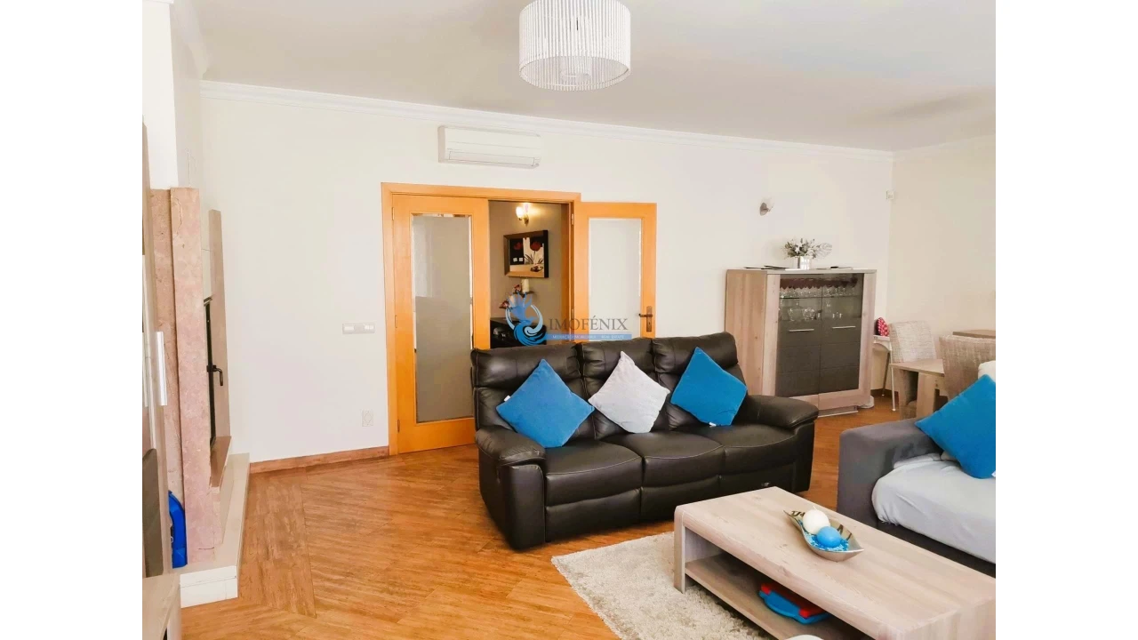 Moradia T4 para Venda em Albufeira e Olhos de Água Foto 5