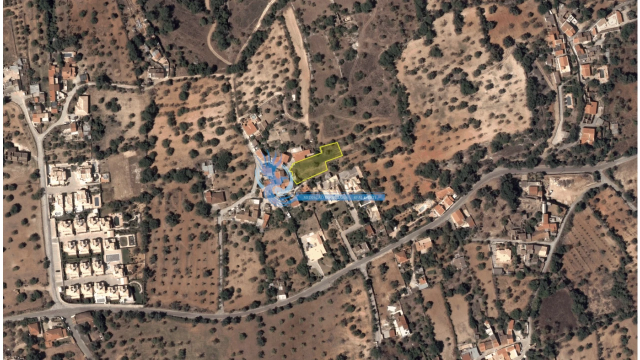 Terreno para Venda em Paderne Foto 1