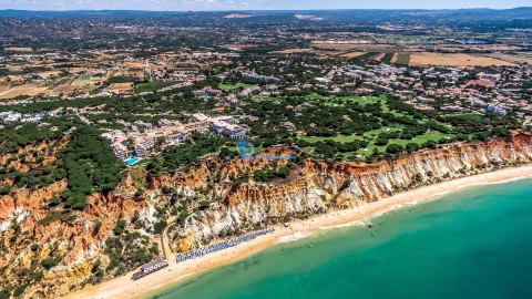 Moradia T4 para Venda em Albufeira e Olhos de Água