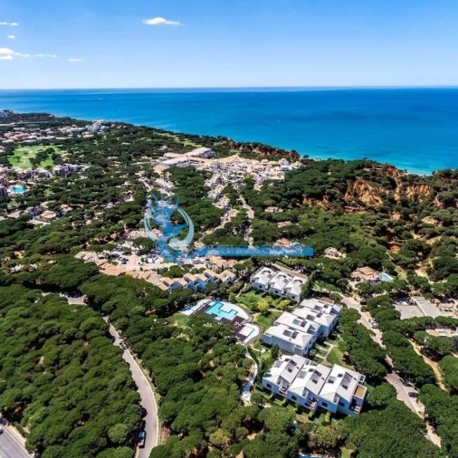Moradia T4 para Venda em Albufeira e Olhos de Água Foto 8