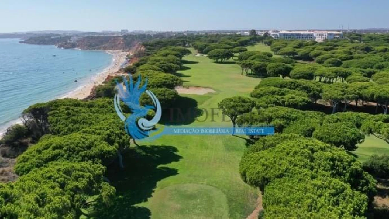 Moradia T4 para Venda em Albufeira e Olhos de Água Foto 12