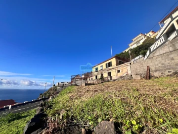 Moradia T3 para Venda em Calheta