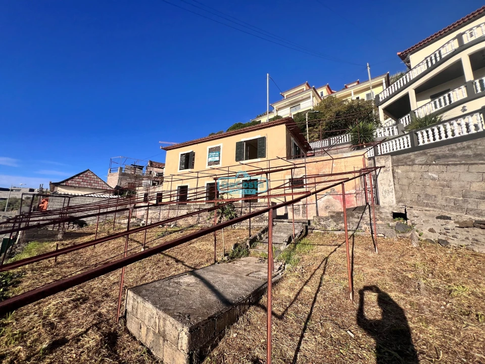 Moradia T3 para Venda em Calheta Foto 21