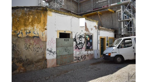 Moradia T2 para Venda em Faro (Sé e São Pedro)