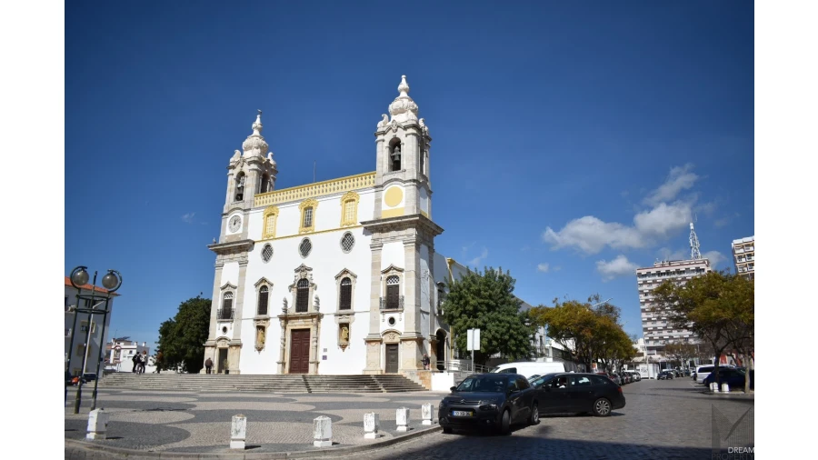 Moradia T2 para Venda em Faro (Sé e São Pedro) Foto 6