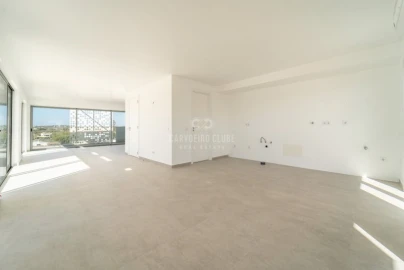 Apartamento T4 para Venda em Lagoa e Carvoeiro