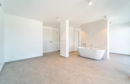 Apartamento T4 para Venda em Lagoa e Carvoeiro