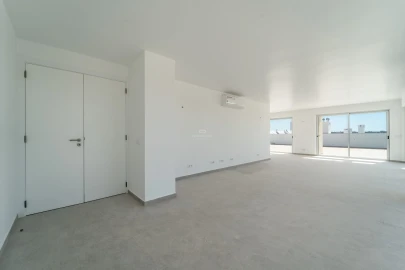 Apartamento T4 para Venda em Lagoa e Carvoeiro