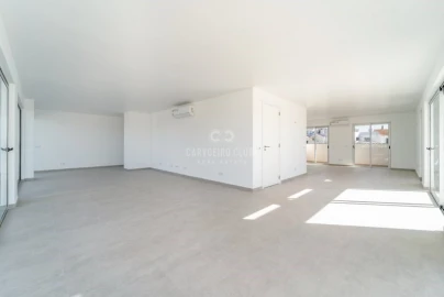Apartamento T4 para Venda em Lagoa e Carvoeiro