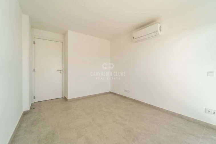 Apartamento T4 para Venda em Lagoa e Carvoeiro Foto 40