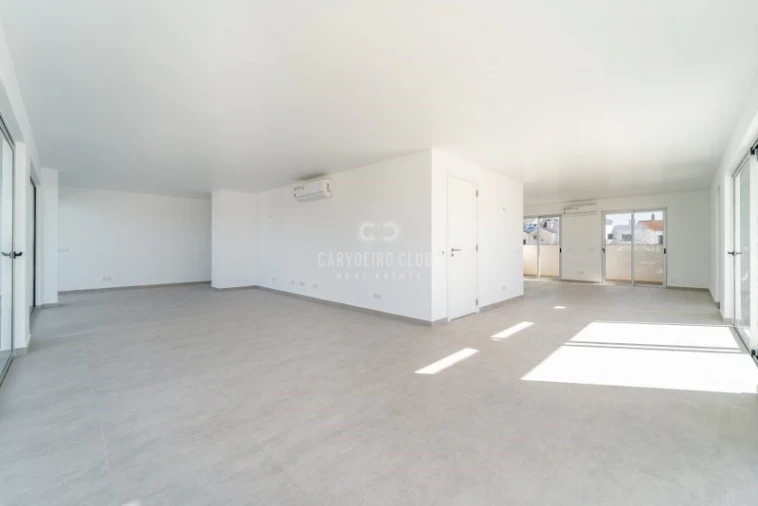 Apartamento T4 para Venda em Lagoa e Carvoeiro Foto 30