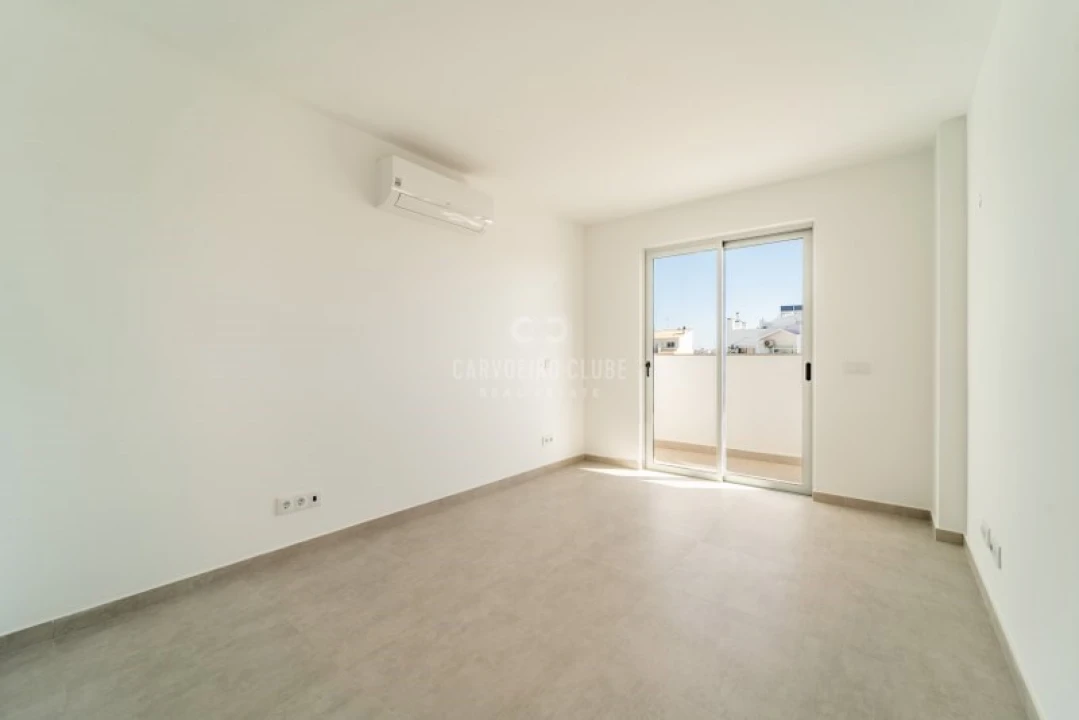Apartamento T4 para Venda em Lagoa e Carvoeiro Foto 38