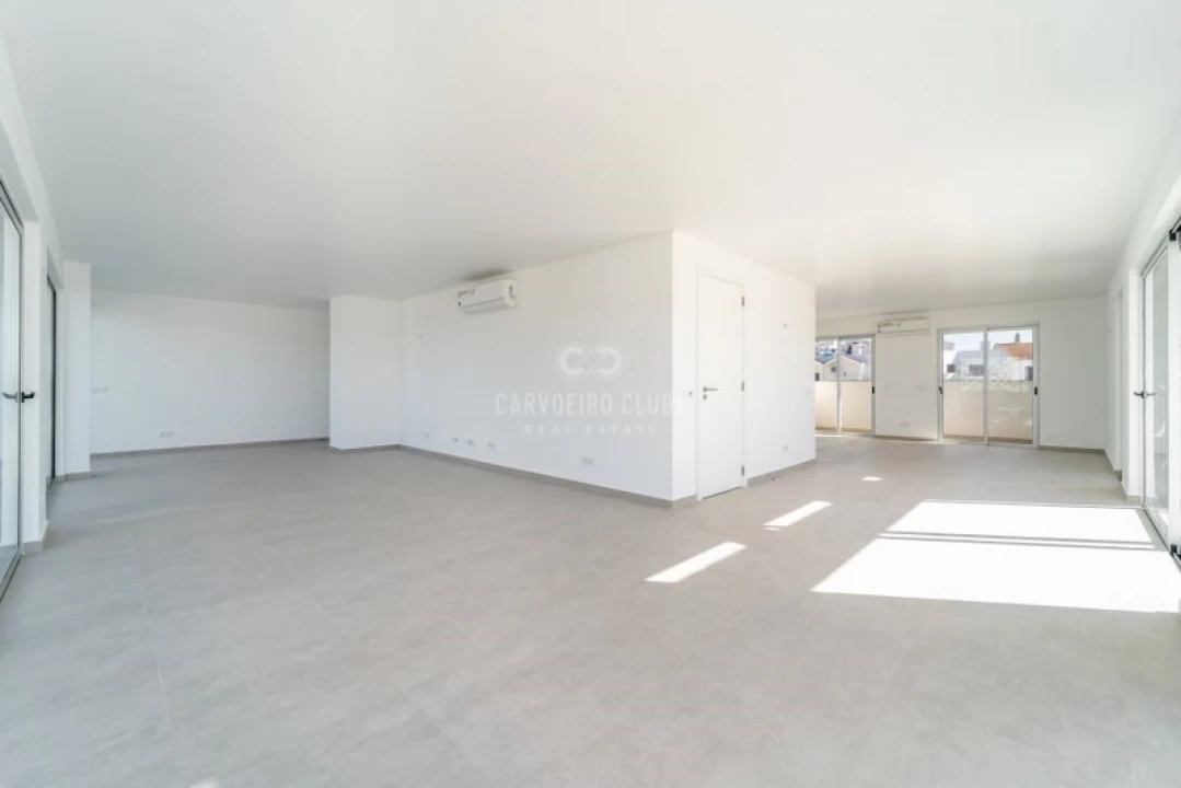 Apartamento T4 para Venda em Lagoa e Carvoeiro Foto 30