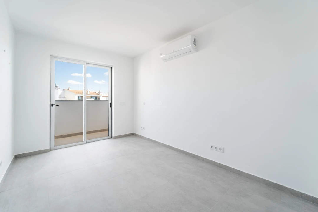 Apartamento T4 para Venda em Lagoa e Carvoeiro Foto 17