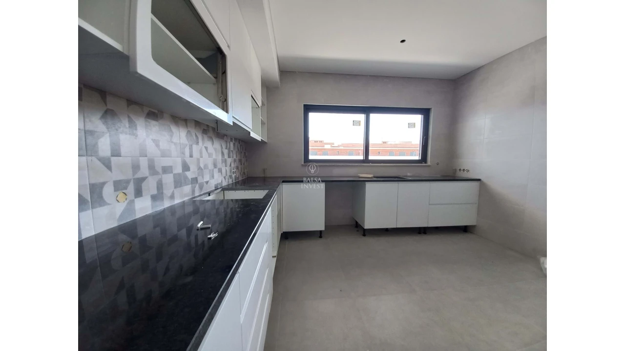 Apartamento T4 para Venda em Tavira (Santa Maria e Santiago) Foto 9