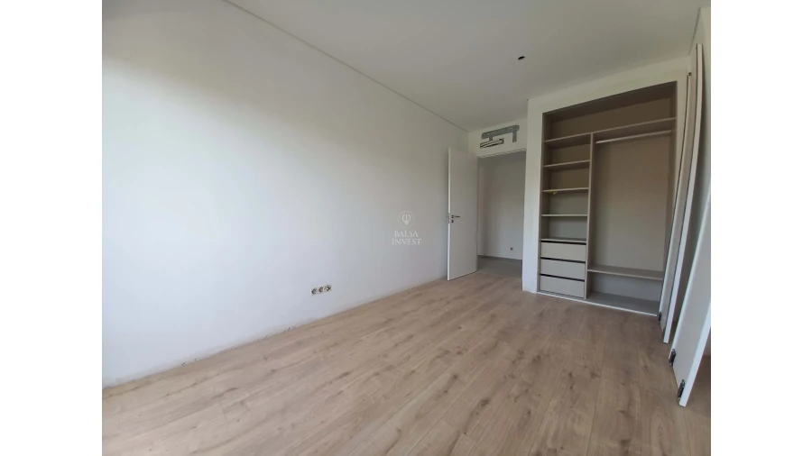 Apartamento T4 para Venda em Tavira (Santa Maria e Santiago) Foto 12