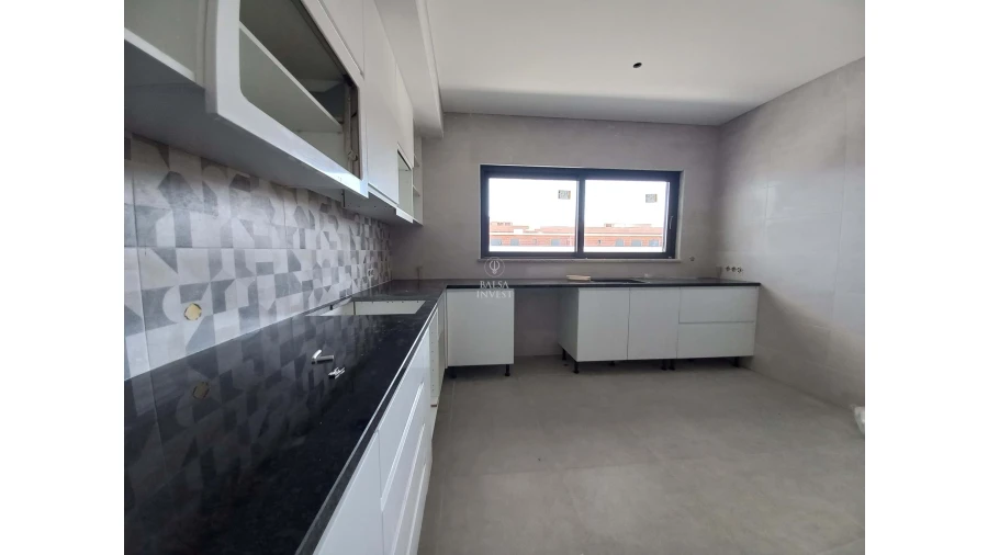 Apartamento T4 para Venda em Tavira (Santa Maria e Santiago) Foto 9