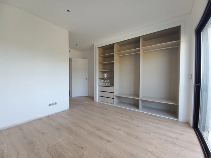 Apartamento T4 para Venda em Tavira (Santa Maria e Santiago) Foto 13