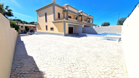 Moradia T3 para Venda em Loule (São Clemente)