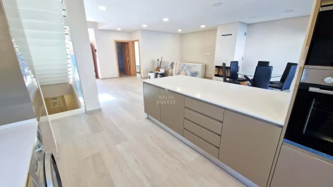 Moradia T3 para Venda em Loule (São Clemente)