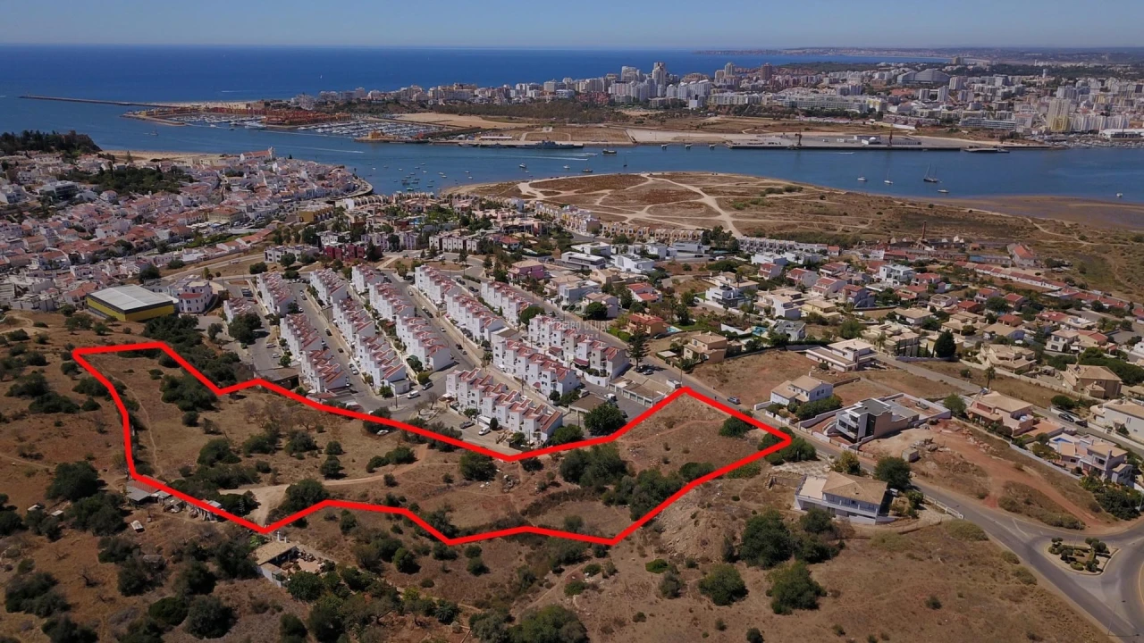 Terreno para Venda em Ferragudo Foto 1