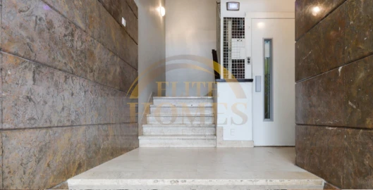 Apartamento T4 para Venda em Santa Maria Maior