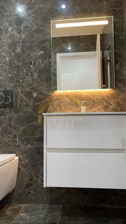 Apartamento T4 para Venda em Santa Maria Maior