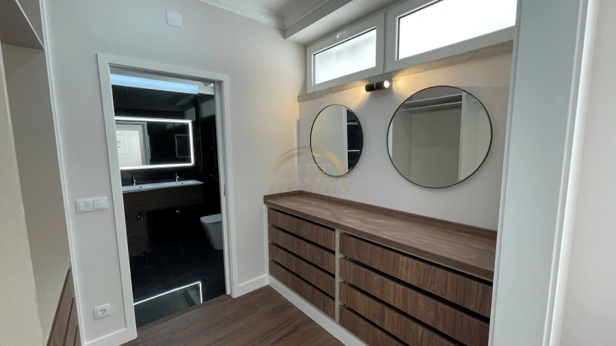 Apartamento T4 para Venda em Santa Maria Maior Foto 17