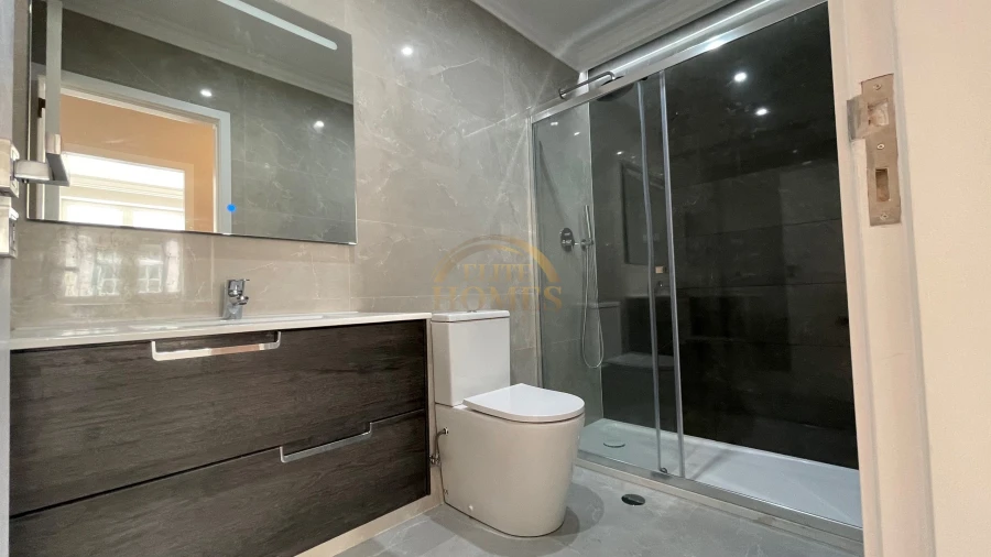 Apartamento T4 para Venda em Santa Maria Maior Foto 30