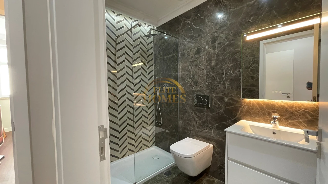 Apartamento T4 para Venda em Santa Maria Maior Foto 25