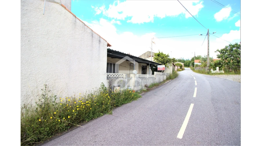 Moradia T3 para Venda em Aguda Foto 8