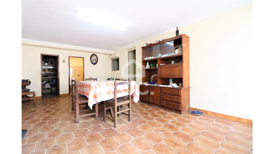 Moradia T3 para Venda em Aguda Foto 5