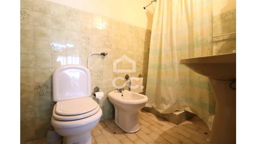 Moradia T3 para Venda em Aguda Foto 9