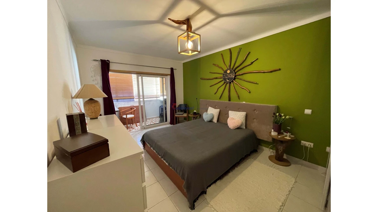 Apartamento T3 para Venda em Portimão Foto 4