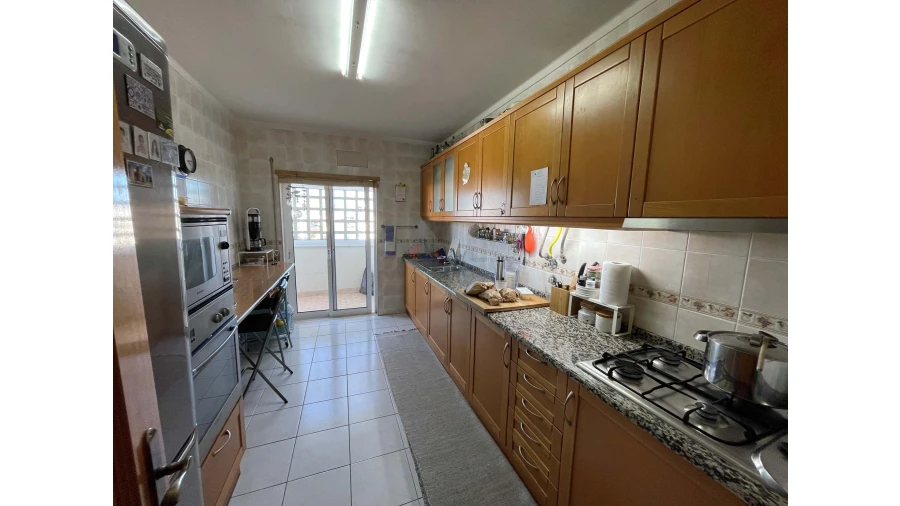 Apartamento T3 para Venda em Portimão Foto 9