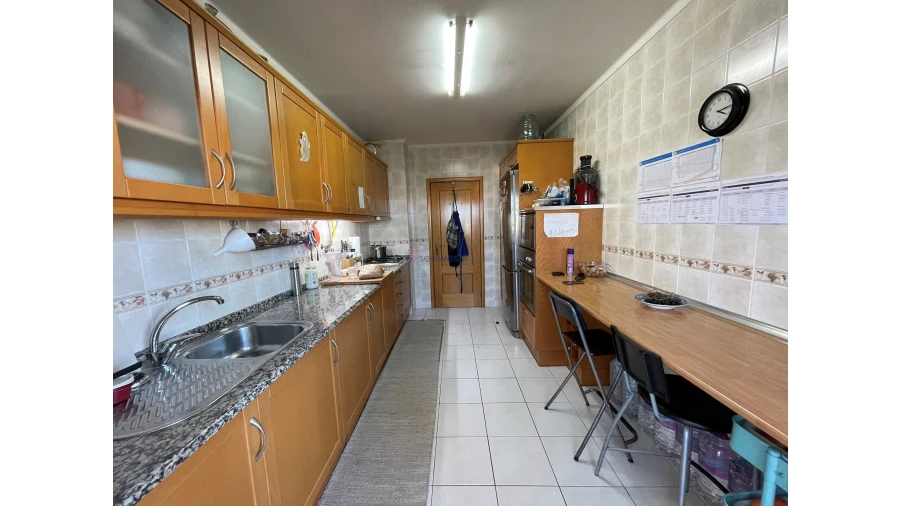 Apartamento T3 para Venda em Portimão Foto 2
