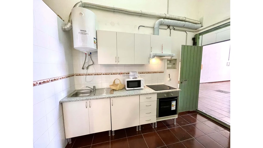 Garagem para Venda em Lagos (São Sebastião e Santa Maria) Foto 9