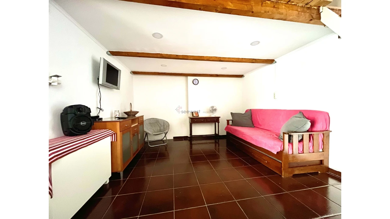 Garagem para Venda em Lagos (São Sebastião e Santa Maria) Foto 4