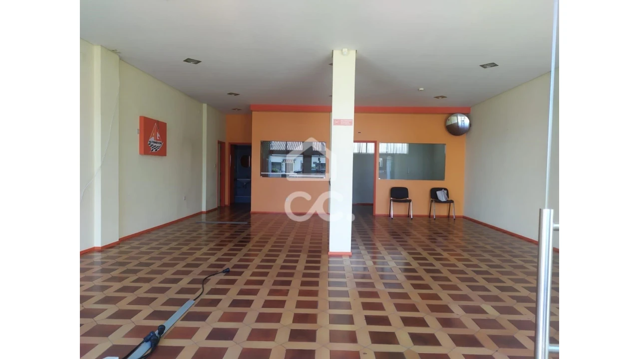 Negócio para Venda em Alfena Foto 20