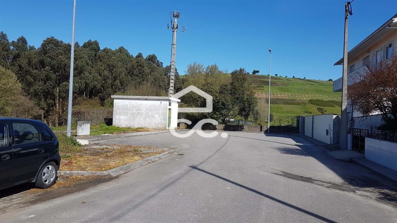 Terreno para Venda em Baguim do Monte (Rio Tinto) Foto 3