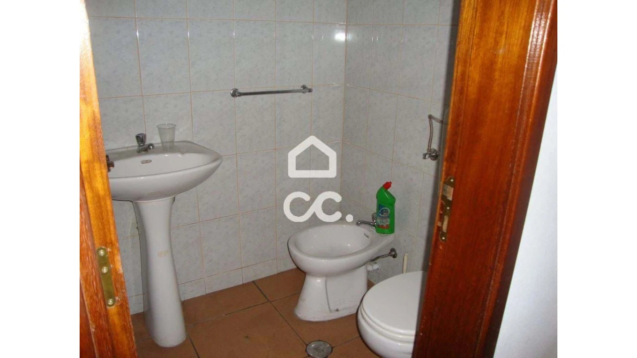 Armazém para Venda em Oliveira (Santa Maria) Foto 4