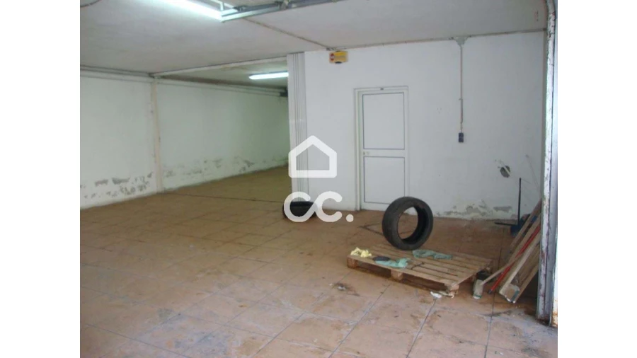 Armazém para Venda em Oliveira (Santa Maria) Foto 9