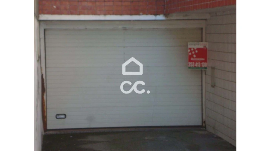 Armazém para Venda em Oliveira (Santa Maria) Foto 1